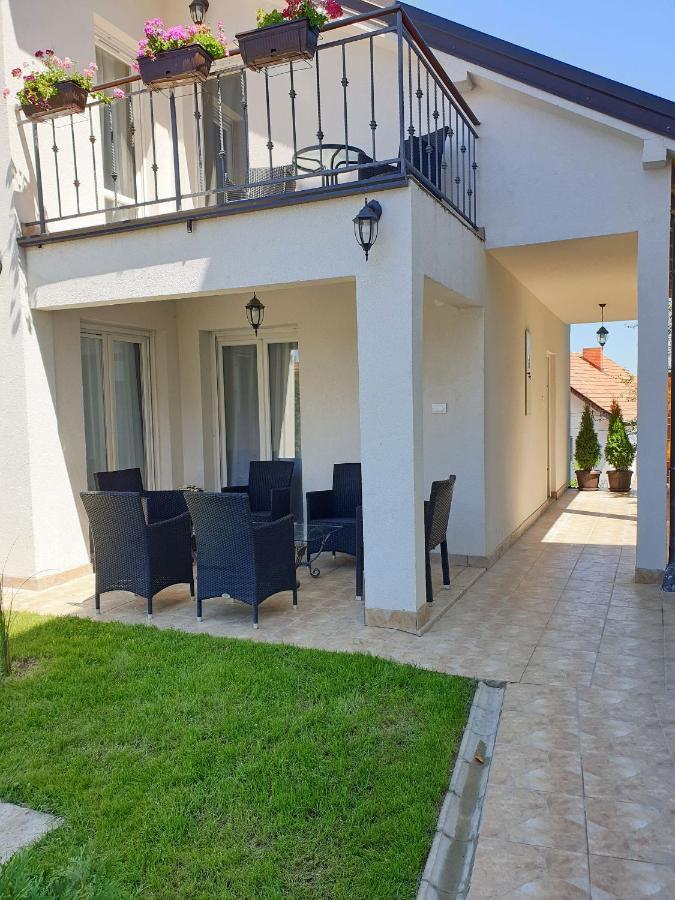 Kuca Ema Villa Belgrado Buitenkant foto