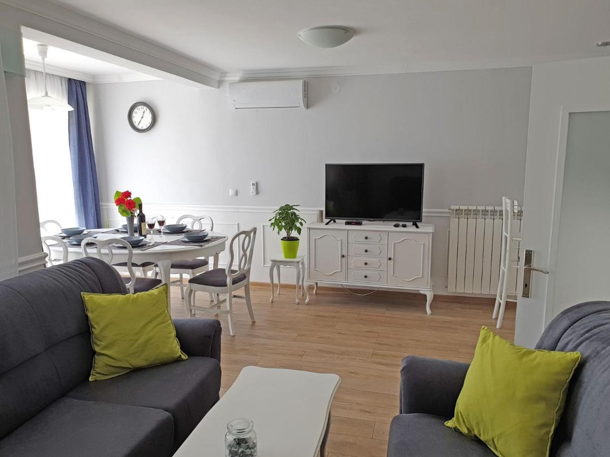 Kuca Ema Villa Belgrado Buitenkant foto